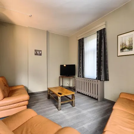 Comfortable In With Garden, Cleaning Included Holiday home