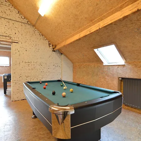 Vakantiehuis In With Garden, Cleaning Included *