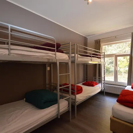 Comfortable In With Garden, Cleaning Included Holiday home