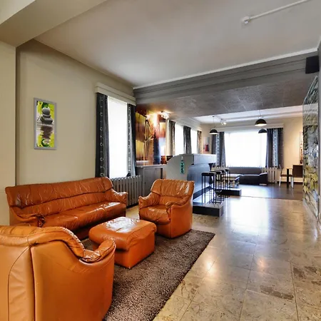 Vakantiehuis In With Garden, Cleaning Included *
