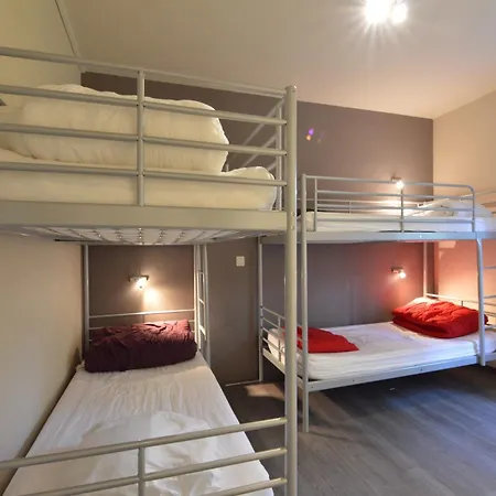 Comfortable In With Garden, Cleaning Included Holiday home